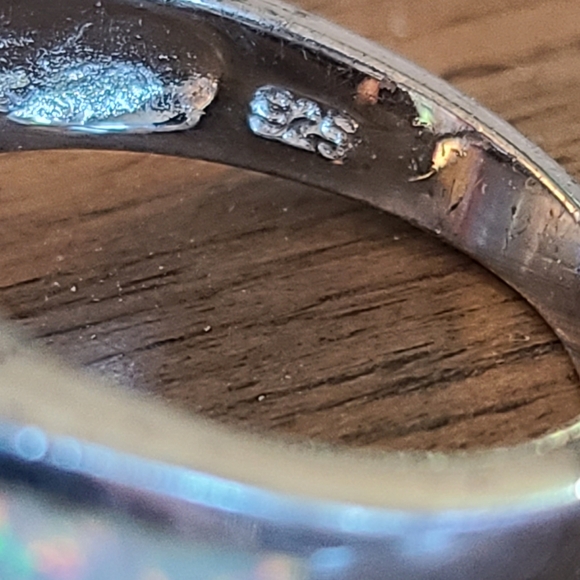 White quartz and Opal ring - Picture 2 of 6